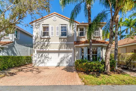 1105 Scarlet Oak St, Hollywood, FL 33019