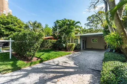736 NE 67th St, Miami, FL 33138