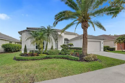 2757 Oakbrook Ln, Weston, FL 33332