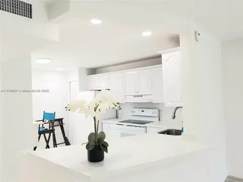 1670 NE 191st St #404-3, Miami, FL 33179