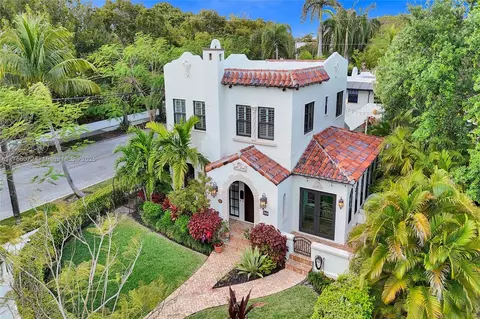 621 Biscayne Dr, West Palm Beach, FL 33401