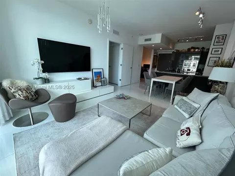 1080 Brickell Ave #3507, Miami, FL 33131