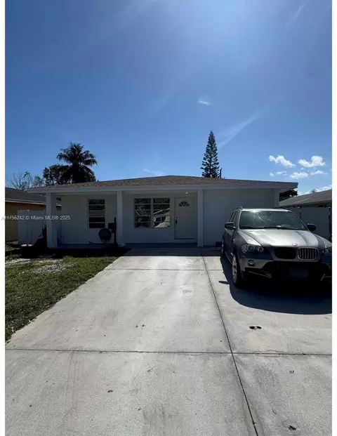 2318 Scott St, Hollywood, FL 33020