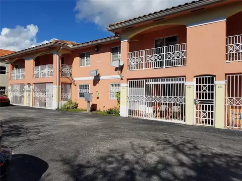 601 E 1st Ave #202, Hialeah, FL 33010