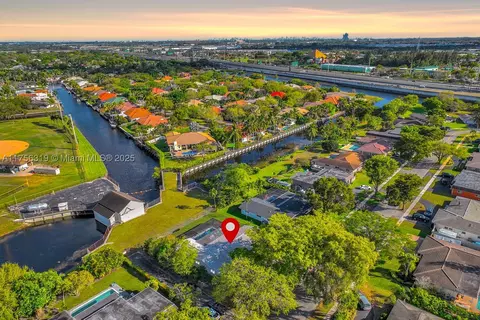 6528 SW 20th Ct, Plantation, FL 33317