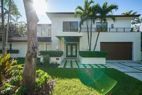 7360 SW 53rd Pl, Miami, FL 33143