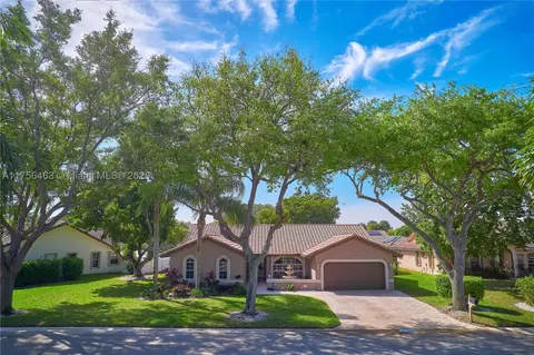 8822 NW 45th St, Coral Springs, FL 33065