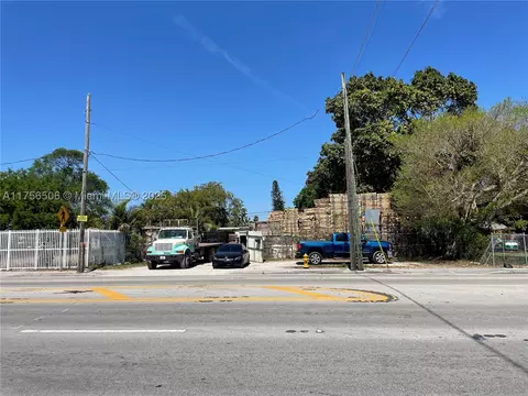 3013 NW 54th St, Miami, FL 33142
