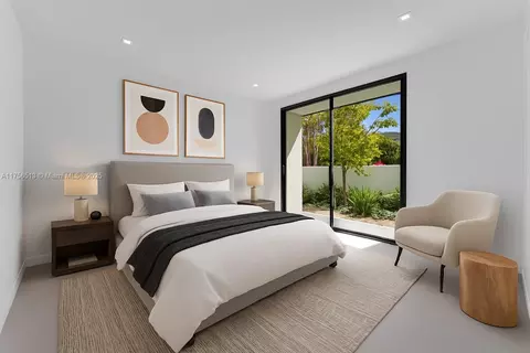 Bedroom - 6991 SW 91 St, Pinecrest, FL 33156 photo 2 of 6