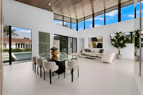 Dining - 6991 SW 91 St, Pinecrest, FL 33156 photo 1 of 1