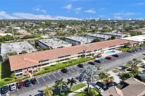 2121 NE 68th St #104, Fort Lauderdale, FL 33308
