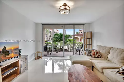 2711 Ocean Club Blvd #107, Hollywood, FL 33019