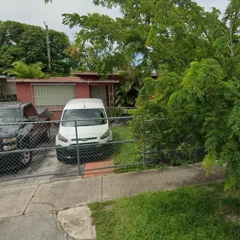 5271 SW 3rd St, Miami, FL 33134