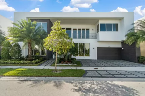 7468 NW 103rd Ct, Doral, FL 33178