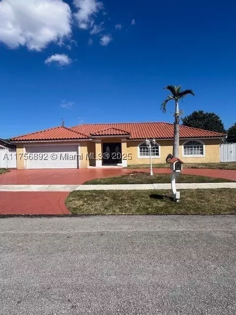 1821 SW 93rd Pl, Miami, FL 33165