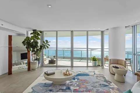 1331 Brickell Bay Dr #4211, Miami, FL 33131