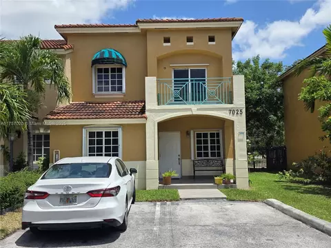 7025 NW 173rd Dr #2208, Hialeah, FL 33015