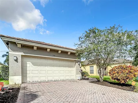 310 SW Tomoka Springs Dr, Port Saint Lucie, FL 34986