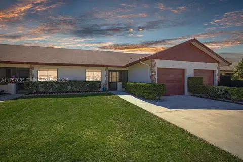 185 Moccasin Trl N, Jupiter, FL 33458