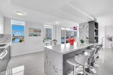 301 174th St #919, Sunny Isles Beach, FL 33160