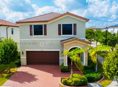 10532 W 35th Ln, Hialeah, FL 33018