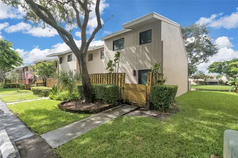 5180 S University Dr #5180, Davie, FL 33328