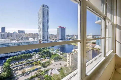 3800 S Ocean Dr #1709, Hollywood, FL 33019