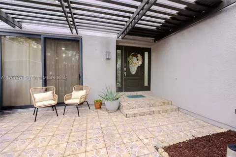 11354 NW 16th St, Pembroke Pines, FL 33026