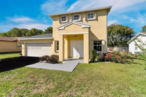 9579 NW 53rd St, Sunrise, FL 33351