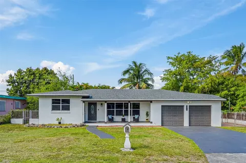 271 NW 140th St, Miami, FL 33168