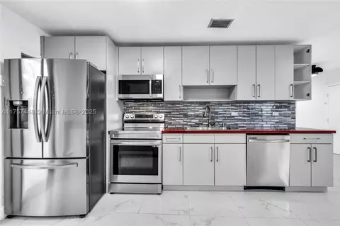 2245 NW 65th St, Miami, FL 33147