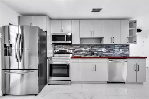 2245 NW 65th St, Miami, FL 33147