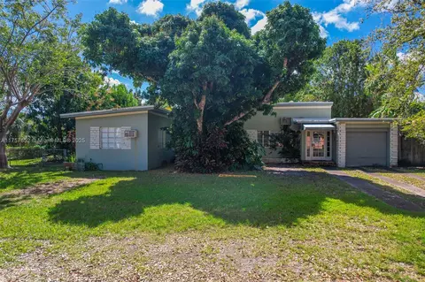 6700 SW 52nd St, Miami, FL 33155