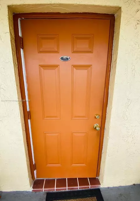 3777 NW 78th Ave #5E, Hollywood, FL 33024