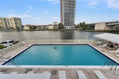 1817 S Ocean Dr #827, Hallandale Beach, FL 33009