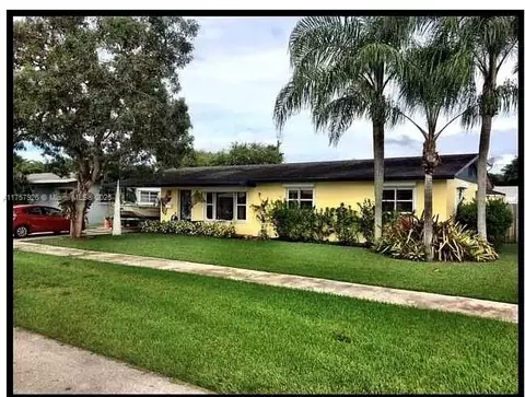 651 NW 17th St, Homestead, FL 33030