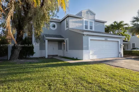 14392 SW 95th Ter, Miami, FL 33186