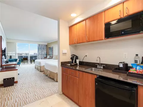 18001 Collins Ave #1618, Sunny Isles Beach, FL 33160