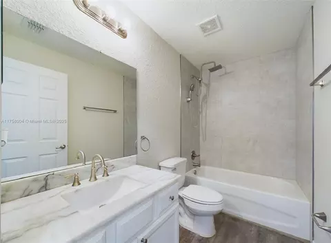 Bath - 128 Cedar Rd, Ocala, FL 34472 photo 2 of 2