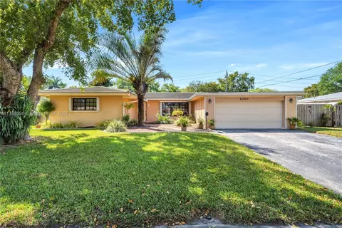 5350 Balsam Ter, Plantation, FL 33317