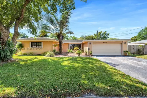 5350 Balsam Ter, Plantation, FL 33317