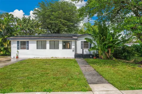 719 NE 36th St, Oakland Park, FL 33334