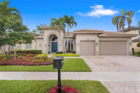1458 SW 157th Ave, Pembroke Pines, FL 33027