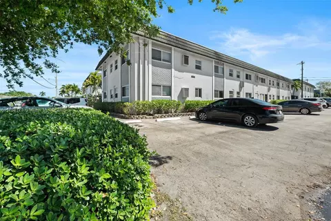 1000 SE 15th St #203, Fort Lauderdale, FL 33316