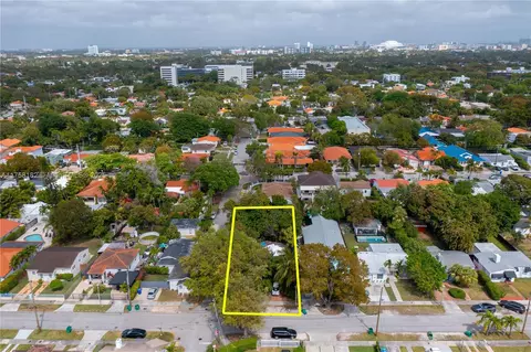 2041 SW 25th St, Miami, FL 33133