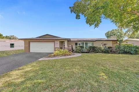 620 NW 71st Ave, Plantation, FL 33317