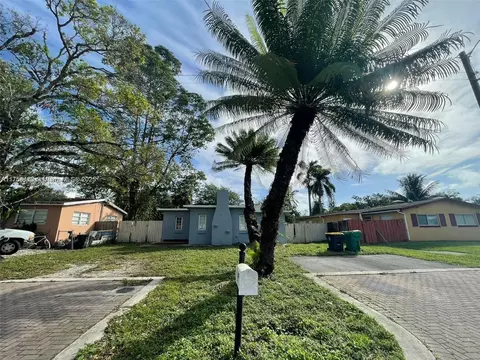 4896 SW 28th Ter, Fort Lauderdale, FL 33312