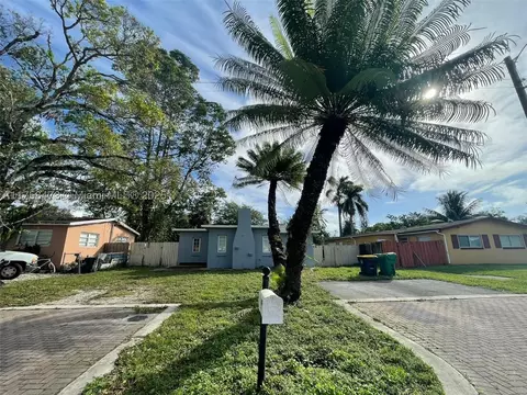 4896 SW 28th Ter, Fort Lauderdale, FL 33312
