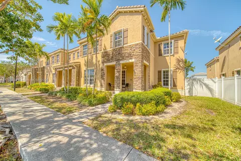 17093 SW 94th Way #17093, Miami, FL 33196