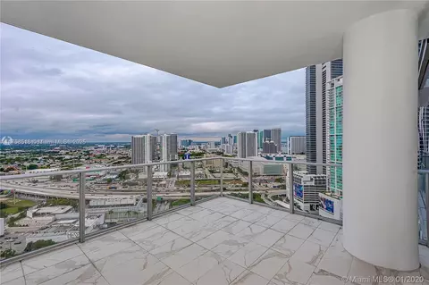 851 NE 1st Ave #2600, Miami, FL 33132